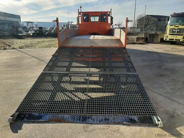 Járműszállító platform IVECO 120-190