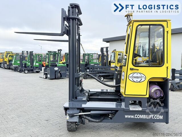 Négyirányú targoncát Combilift C4000 GAS DUPLEX 4600 FORK POSITIONER