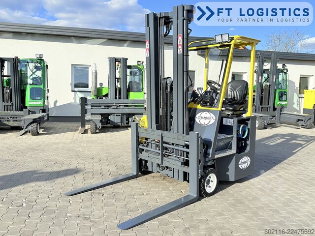 Négyirányú targoncát Combilift CB2500 GAS TRIPLEX 6000 FREE-LIFT