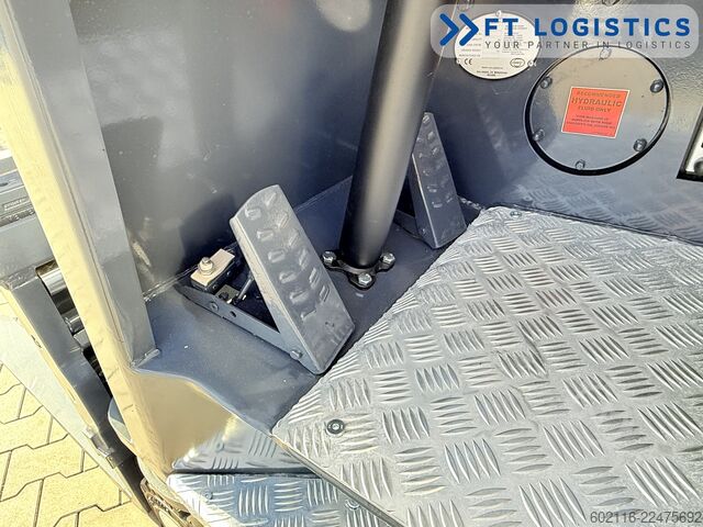 Négyirányú targoncát Combilift CB2500 GAS TRIPLEX 6000 FREE-LIFT
