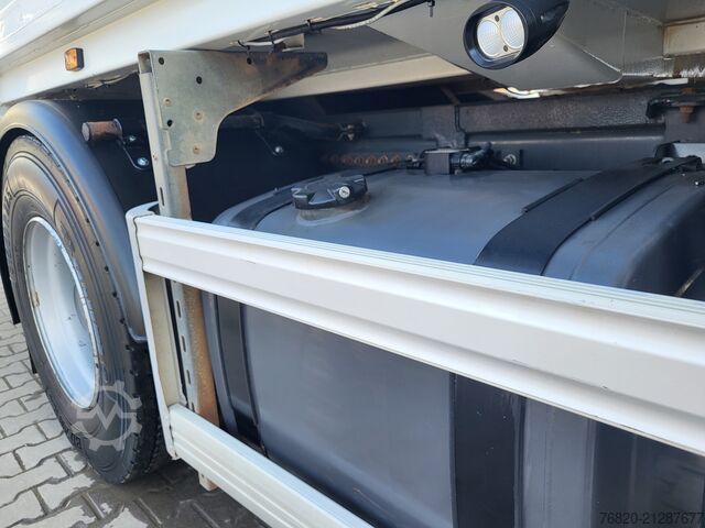 Autospecială de gunoi Renault D Wide 19