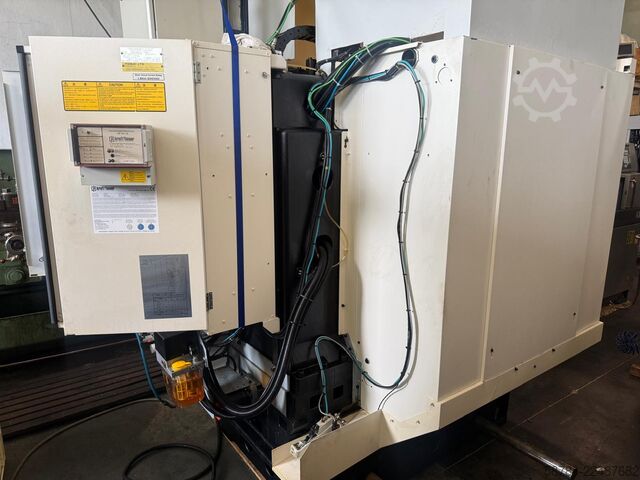 Vertikalt bearbejdningscenter Fanuc Robodrill Alpha T21iFa 5 axis
