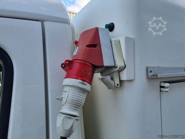 Refrigerated/freezer transport (closed box) Mercedes-Benz Sprinter 313 CDI 5+5 Turen TIEFFROST -40C Carls...