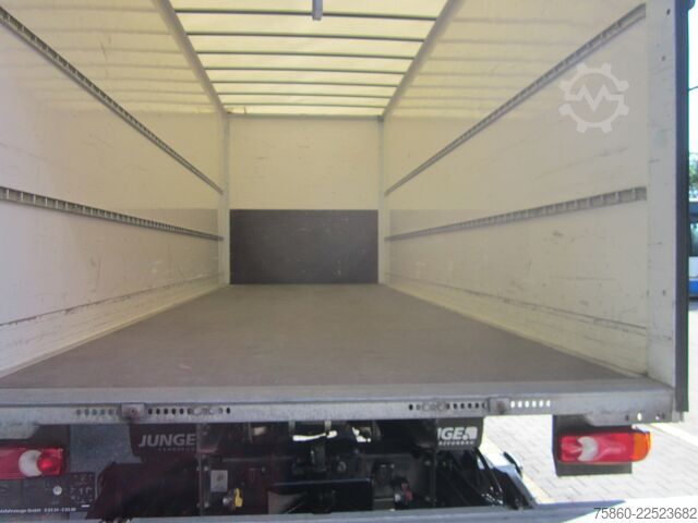 Camião de caixa fechada Iveco 160E320 Koffer LBW 110.626 Km 1. Hd.