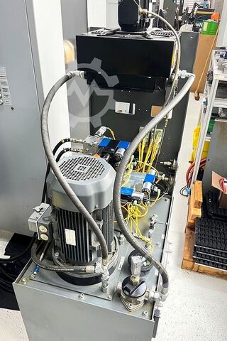 5osé univerzální obráběcí centrum Chiron Mill 800