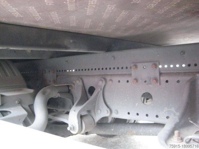 Vrachtwagen met bakwagen MERCEDES-BENZ 818 L Atego mit LBW / Euro 5 / nur 44.000 KM