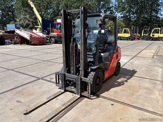Wózek widłowy Toyota 02-8FGF25 2500 kg LPG heftruck