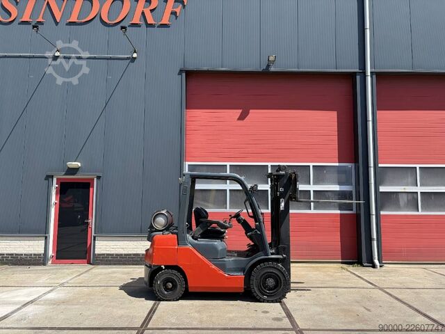 Wózek widłowy Toyota 02-8FGF25 2500 kg LPG heftruck