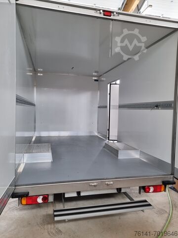 Transporter mit Koffer Renault Master 165 Koffer Platform Tiefrahmen