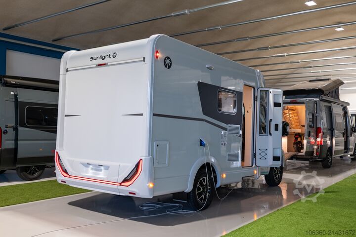 SUNLIGHT T 58 ADVENTURE félintegrált új SUNLIGHT T 58 Adventure