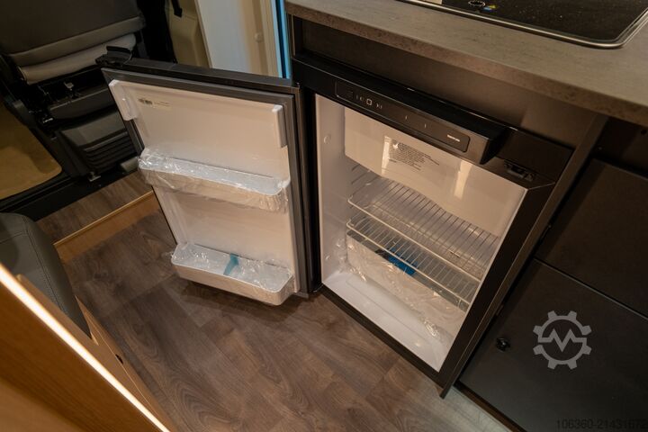 SUNLIGHT T 58 ADVENTURE félintegrált új SUNLIGHT T 58 Adventure