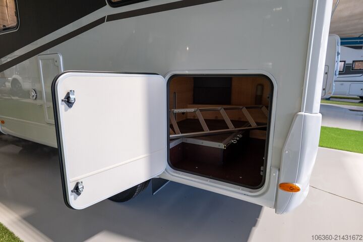 SUNLIGHT T 58 ADVENTURE félintegrált új SUNLIGHT T 58 Adventure