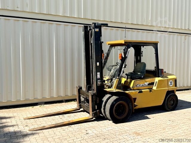 Voorlader vorkheftruck CATERPILLAR DP45 Diesel / Seitenschieber + Zinkenverstellung