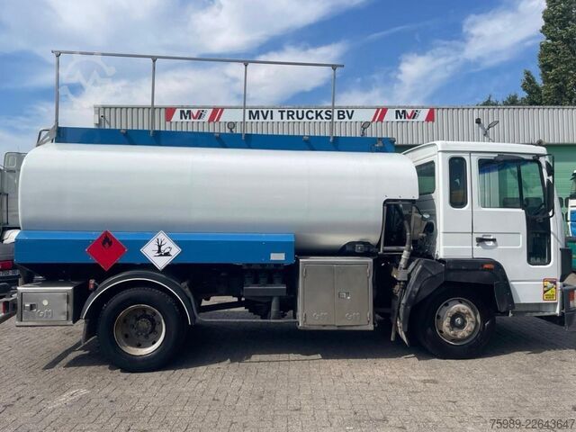 Camião-cisterna Volvo FL6.14 Volume: 9270 L 3 COMPARTMENTS