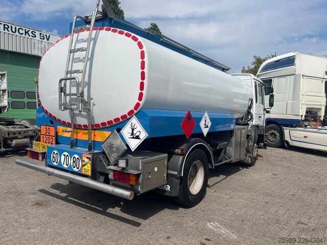 Camião-cisterna Volvo FL6.14 Volume: 9270 L 3 COMPARTMENTS