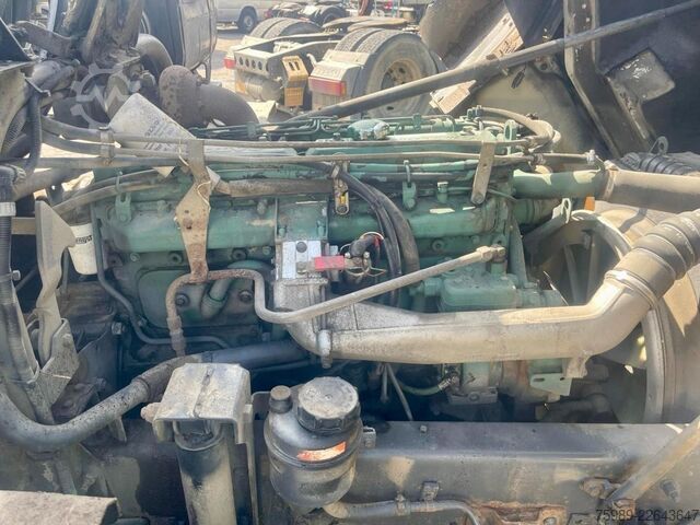 Tankwagen Volvo FL6.14 Volume: 9270 L 3 COMPARTMENTS