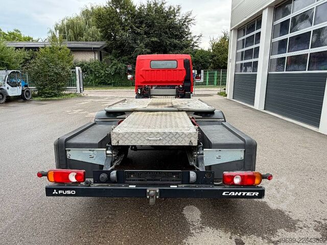 Mitsubishi Fuso Canter szállító jármű Teupen LEO 30T lánctalpas emelőhöz Mitsubishi Fuso Canter Transporter für Teupen LEO 30T Raupena