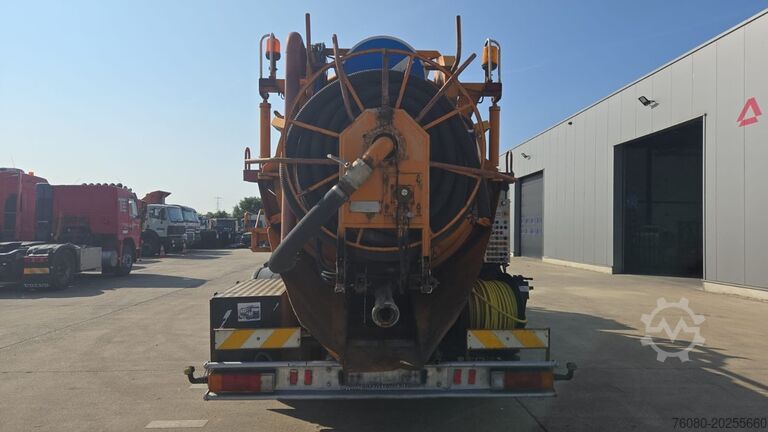 Kolkenzuiger Volvo FL 10 - 320 (10500L + 1500L / 10 TYRES FULL STE...