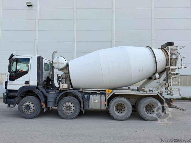 Autobetoniere IVECO TRAKKER 400