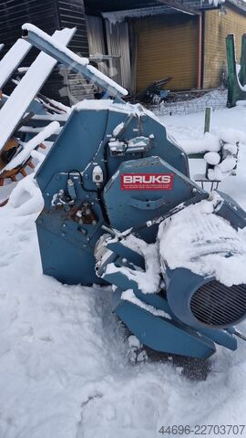 Houtversnipperaar BRUKS 602CS