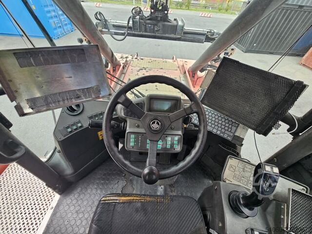 Üres konténer reachstacker Kalmar DRF100-54S8