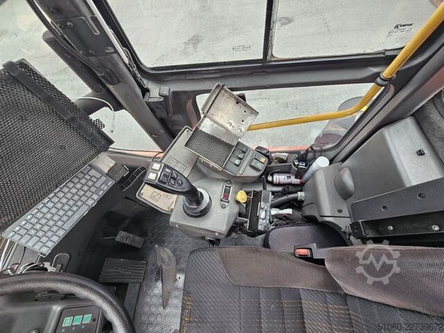 Üres konténer reachstacker Kalmar DRF100-54S8