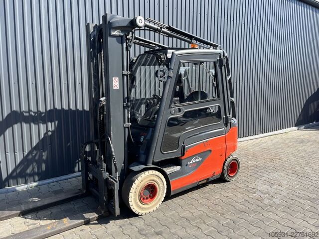 Elektromos négykerekű targonca Linde E25-01