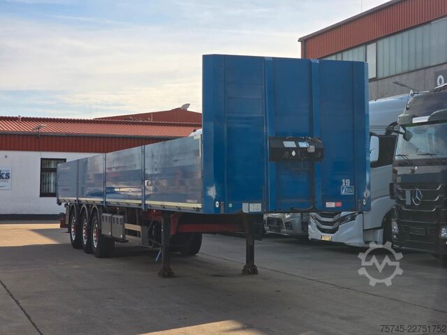 Semiremorcă deschisă SCHWARZMÜLLER J-SERIE * 2X LIFT * MITNAHMESTAPLER * SAF