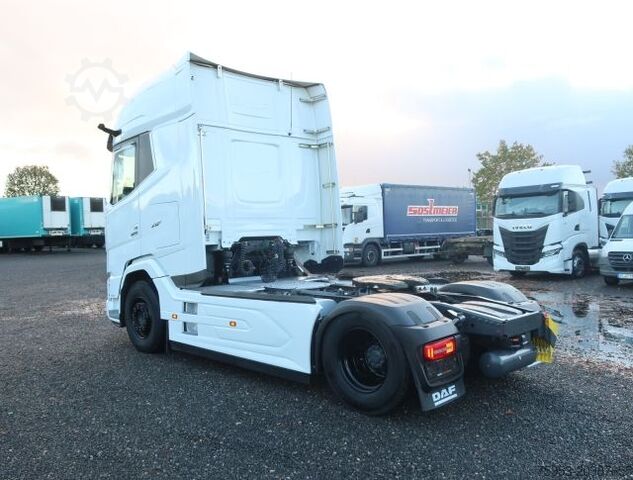 Standard dragbil DAF XG+ 530 Leder Standklima Intarder LED