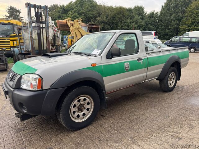 Off-road vehicle Nissan Pick-up **NP300-4X4**