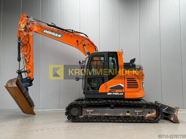 Excavadora sobre orugas Doosan DX 140 LCR-7