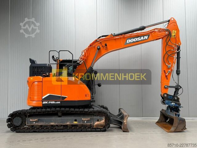 Excavadora sobre orugas Doosan DX 140 LCR-7