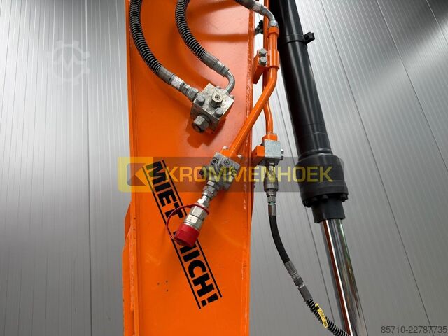 Excavadora sobre orugas Doosan DX 140 LCR-7
