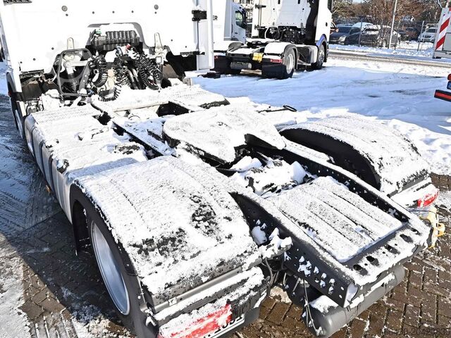 Volumen SZM Mercedes-Benz Actros 1851 LSnRL 4x2 LowLiner höhenverst Sattelkupplung