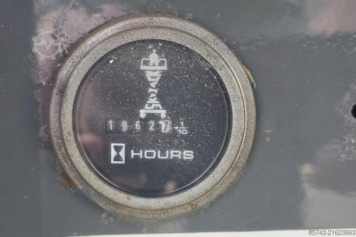 Ollós emelő SkyJack SJ6832RT Diesel, 4x4 Drive, 11.6m Working Height,