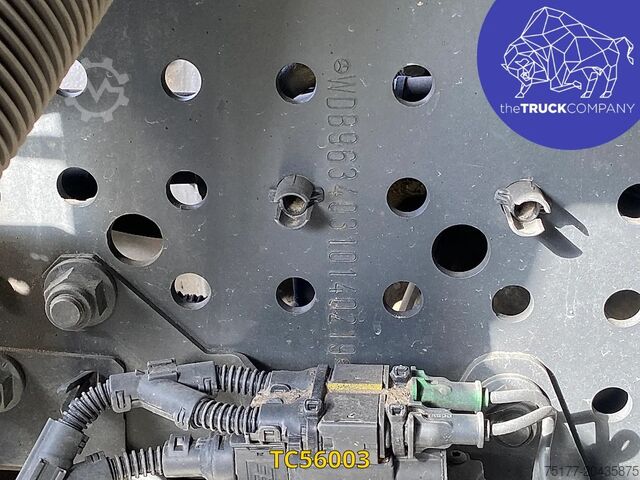 Standard-SZM Mercedes-Benz Actros 1943