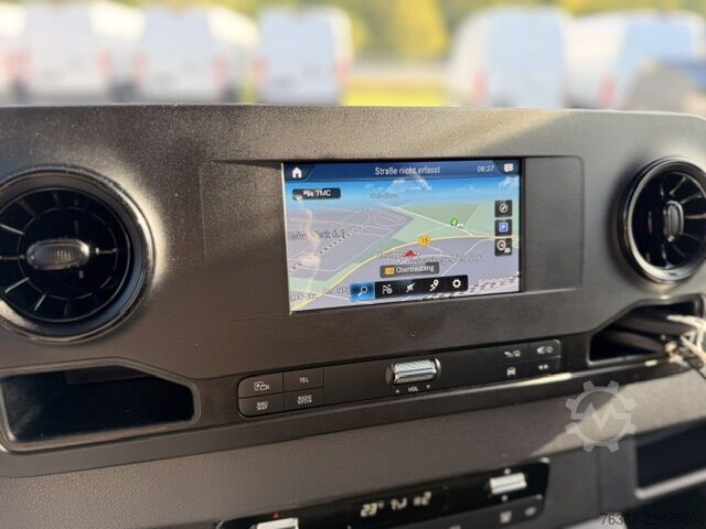 Furgão de teto alto Mercedes-Benz Sprinter 319 L2H2 V6 3,0L AHK-3,5T Kamer