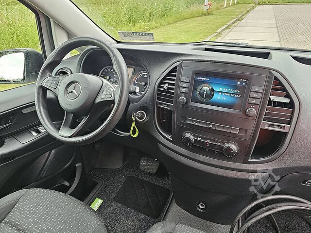 Carrinha de tejadilho alto MERCEDES-BENZ EVITO 66Kwh Wltp 292 kms