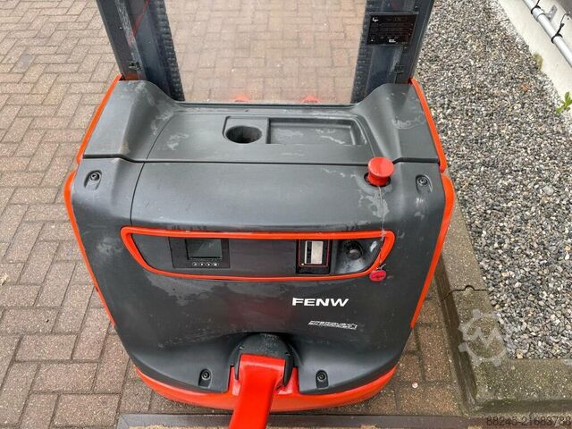 VS-22727 Electric stacker Linde L14 with fork carriage LINDE L14