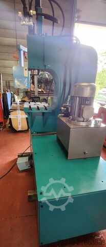 Hydraulische C-frame pers HYDROIL HMV 50 120