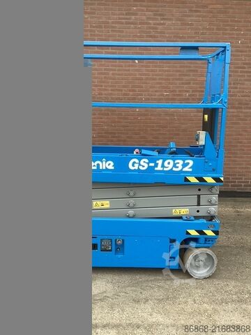 Gebruikte schaarhoogwerker Genie GS1932 (nieuwe batterijen) GENIE GS1932