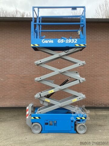 Gebruikte schaarhoogwerker Genie GS1932 (nieuwe batterijen) GENIE GS1932