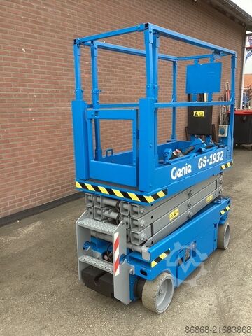 Gebruikte schaarhoogwerker Genie GS1932 (nieuwe batterijen) GENIE GS1932