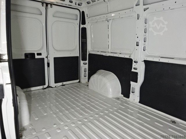 High top van PEUGEOT Boxer HDi 333 L2H2 S&S Pro Klima