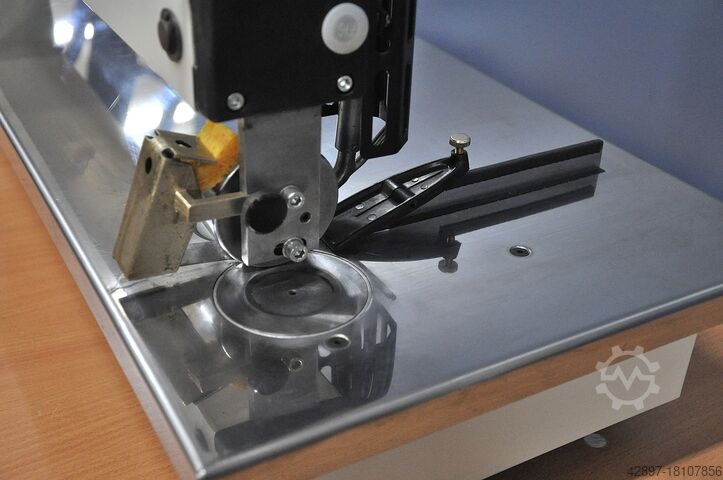 Mașină de îmbinat furnir Kuper FWM 630 T