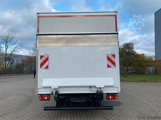 Camión caja FUSO Canter 9C18 Koffer mit Ladebordwand