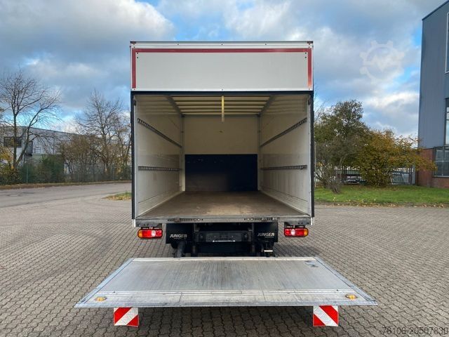 Camión caja FUSO Canter 9C18 Koffer mit Ladebordwand