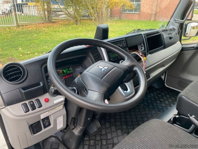 Camión caja FUSO Canter 9C18 Koffer mit Ladebordwand