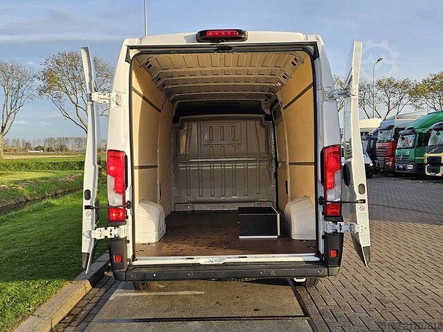 Magastetős kombi CITROEN JUMPER 2.2 L4H2 Maxi Airco