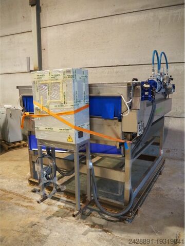 Μηχανή βουρτσίσματος με 18 βούρτσες Maf Roda Agrobotic CEP. 18B1500-TDDI